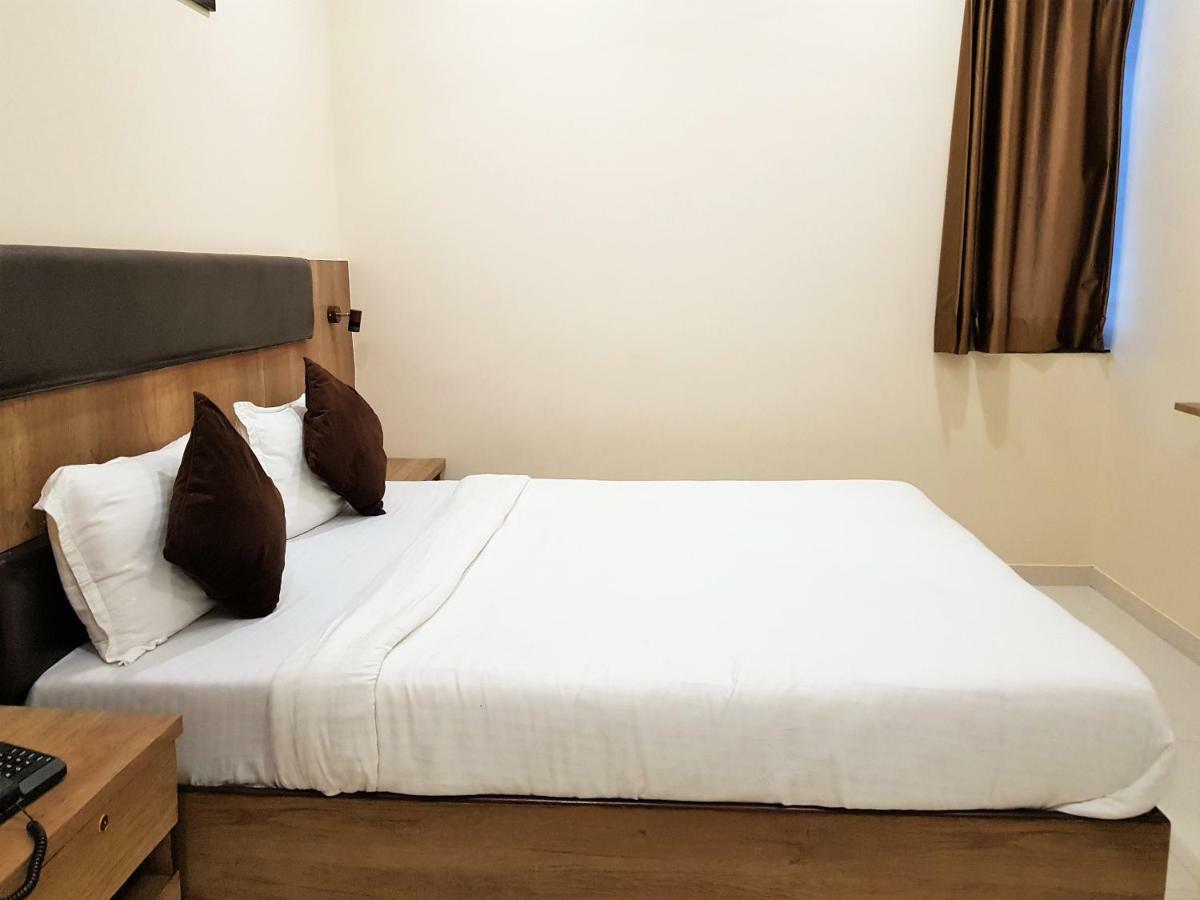 Hexa Royal Elite Hotel Mumbai Exterior photo