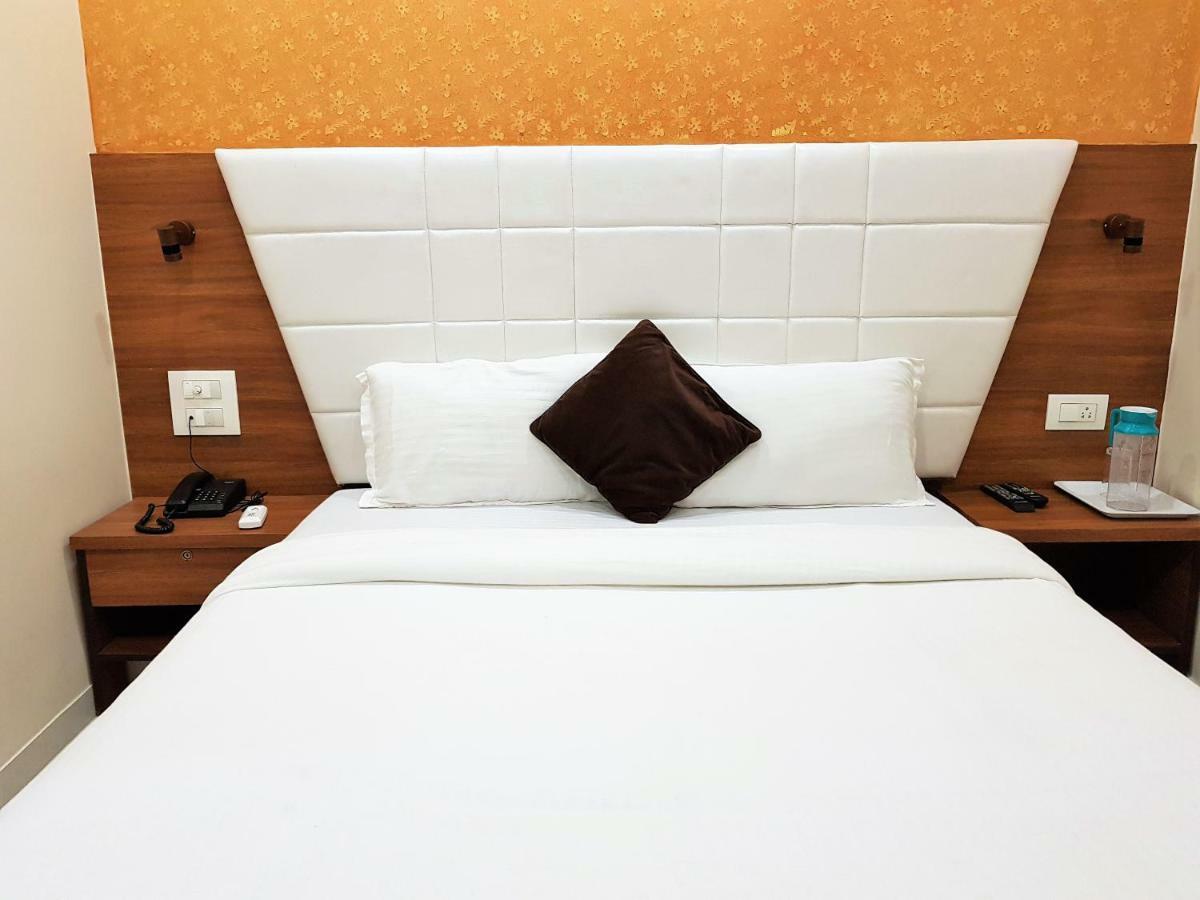 Hexa Royal Elite Hotel Mumbai Exterior photo